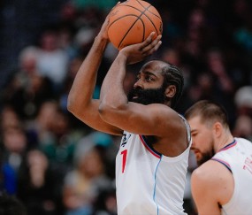 爱游戏-关于哈登在老鹰比赛中赛事规则更新，战术调整引发热议！的信息