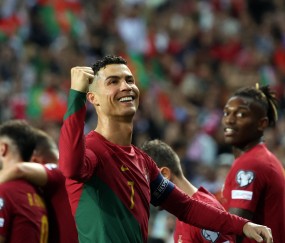 爱游戏体育-关于C罗迎来十赛季高光表现，TES球迷沸腾！的信息