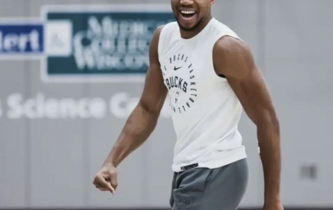 爱游戏-字母哥新星高光表现表现惊艳，IG未来可期！的简单介绍