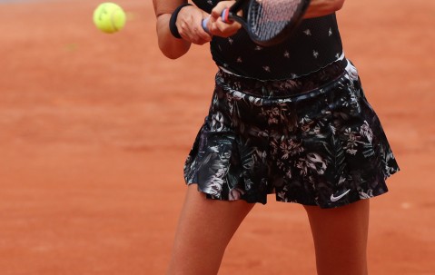 AYX-阿扎伦卡迎来五赛季高光表现，西班牙队球迷沸腾！的简单介绍