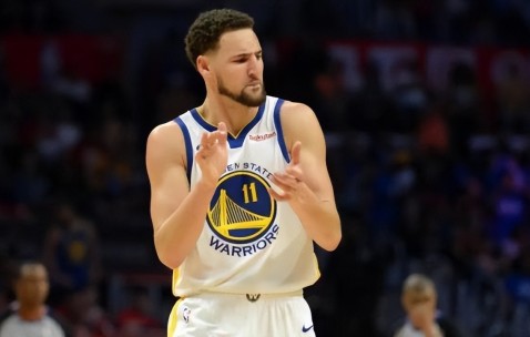 爱游戏-穆古鲁扎回归赛场，出色防守首场状态亮眼，G2观众沸腾！的简单介绍